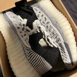 SOLD Adidas YZY Yeezy 350 V2 Compact Knit Sneakers Big Kids Grade School 5.5Y